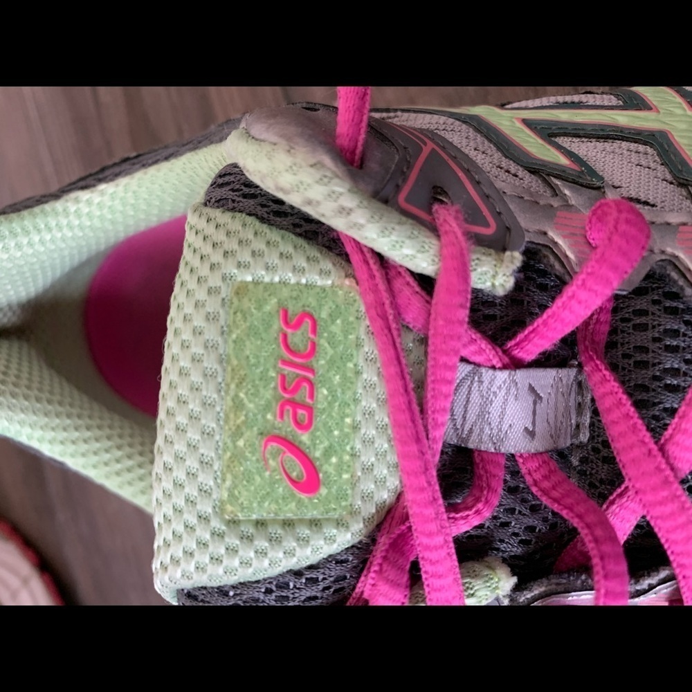 ASICS shoes - Picture 7 of 8